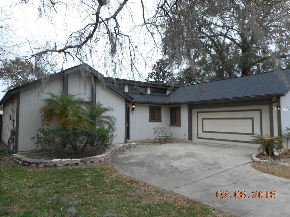 2nd image of 1009 Windsong Cir