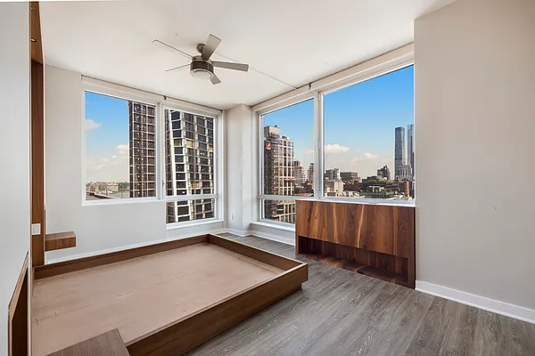 Rented by Compass | media 7