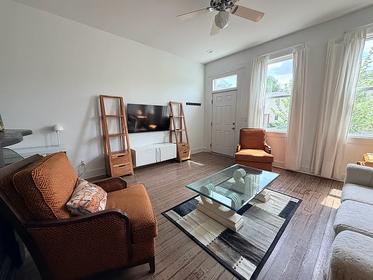 925 E Madison St #A — Photo 10