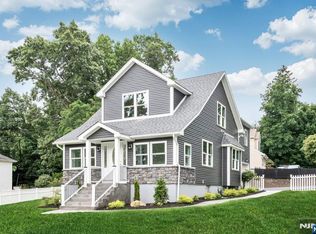 70 Campbell Ave, Woodcliff Lake, NJ 07677