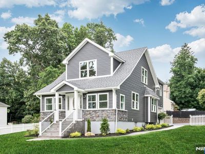 70 Campbell Ave, Woodcliff Lake, NJ, 07677