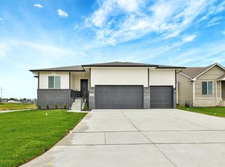 2751 E Ironstone St, Wichita, KS 67219