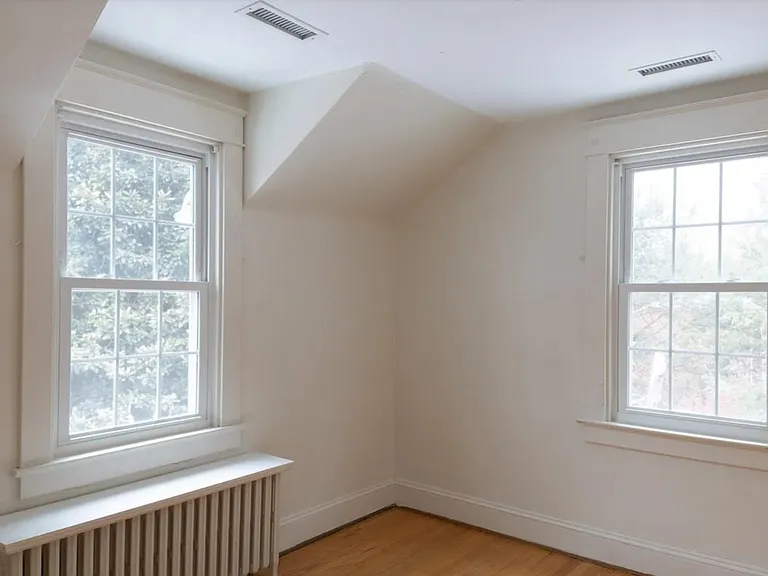 2203 Stadium Rd — Photo 10