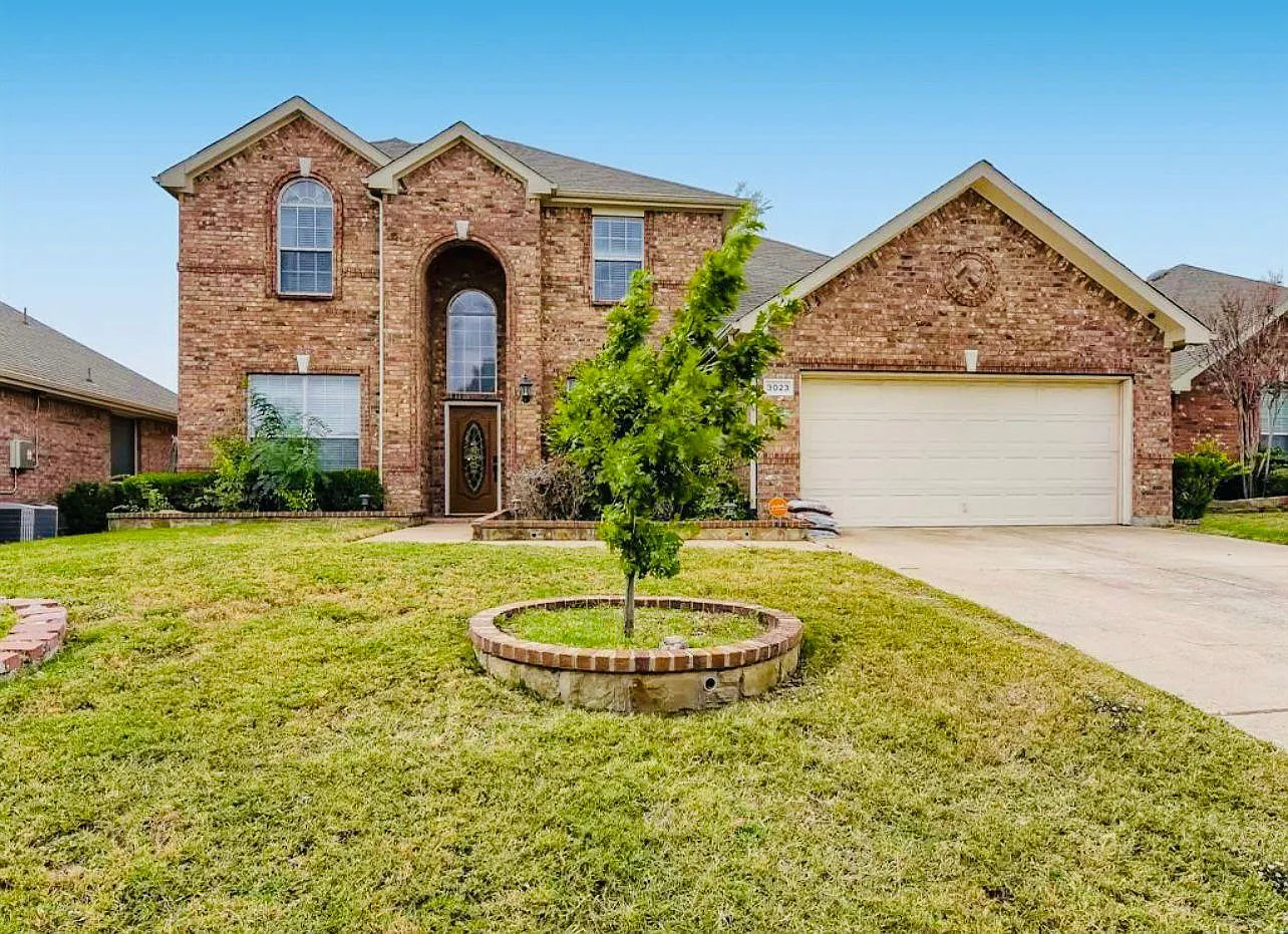4 bed, 3.5 bath, 3078 sqft, $3,300 — Photo 2