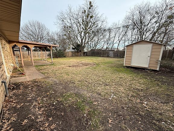 3rd image of 415 W Highland Dr