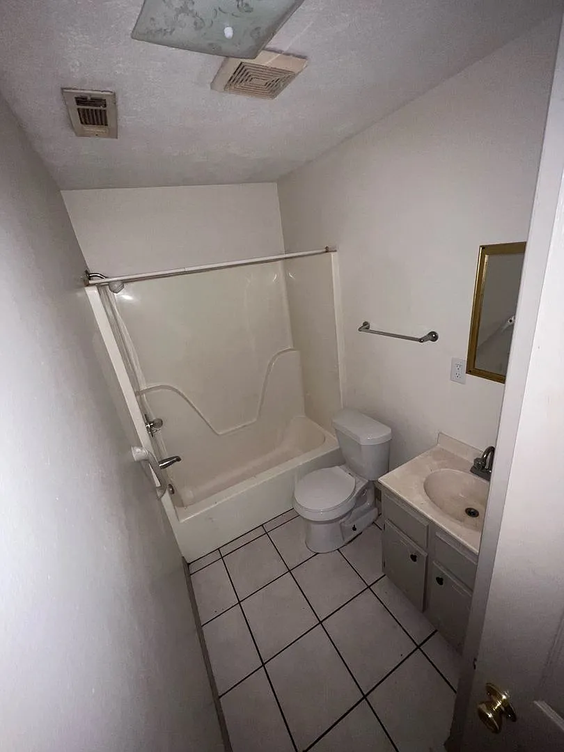 Monthly Paid Rent — Photo 2