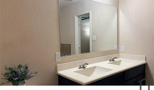 9004 Holliday Ln — Photo 22
