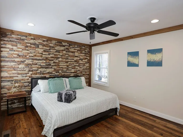 1190 Atlantic Dr NW — Photo 19