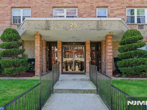 25 Jefferson Street #6D, Hackensack, NJ 07601