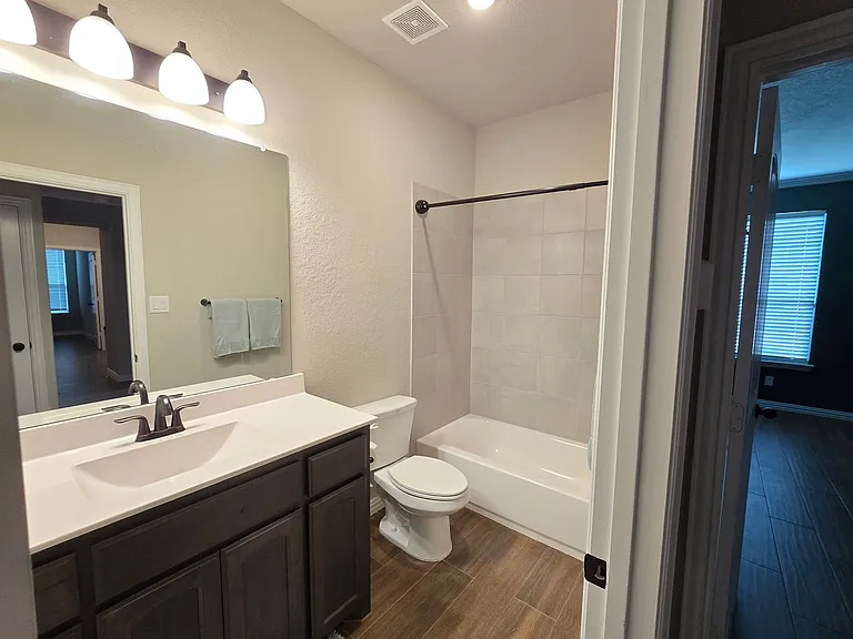 7608 Rothbury Dr — Photo 19