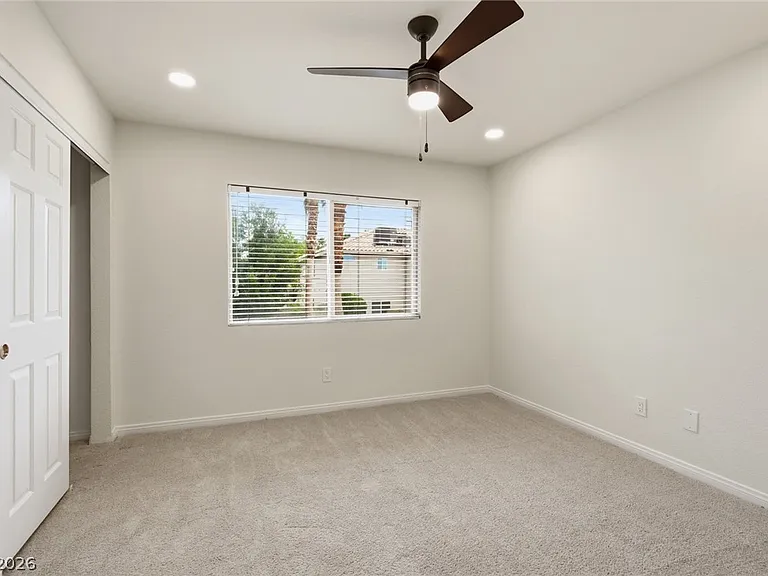 9081 Lawton Pine Dr — Photo 15