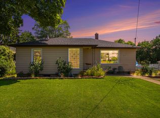 249 S Main St, Watervliet, MI 49098