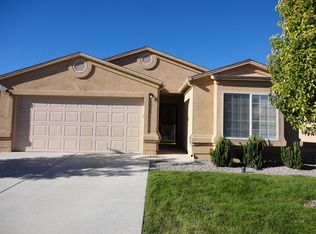 1013 Desert Paintbrush Loop NE, Rio Rancho, NM 87144