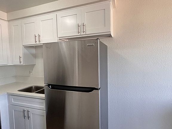 2nd image of 4513 W 115th St APT 7