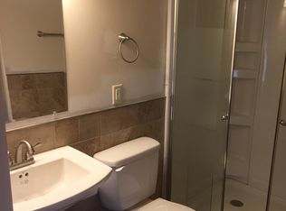 1950 E Hanthorn Rd #8, Lima, OH 45804