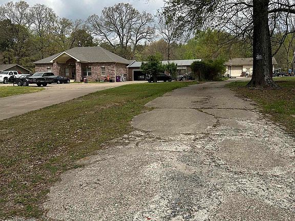 5th image of 117 Middle Rd