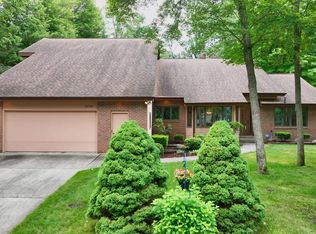 2009 Ramble Ln, Midland, MI 48640