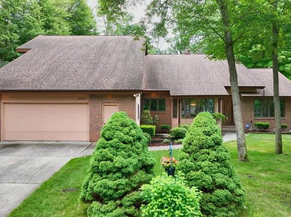 2009 Ramble Ln, Midland, MI 48640