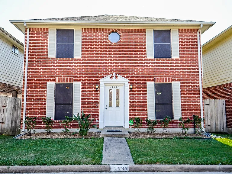 13837 Purplemartin St — Photo 1