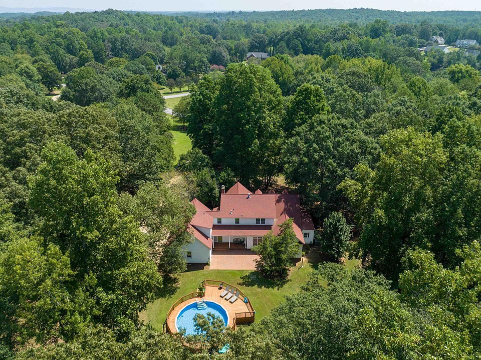 1st image of 302 Bellewood Dr