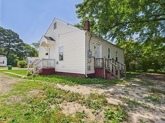 4th image of 2420 Gordon Ln