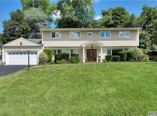 90 Chestnut Rd, Manhasset, NY 11030
