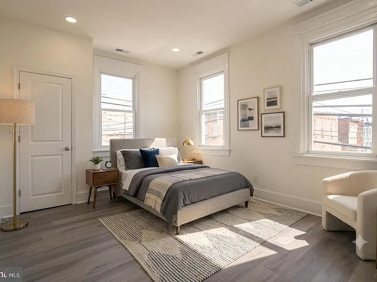 2410 Wharton St #2 — Photo 15