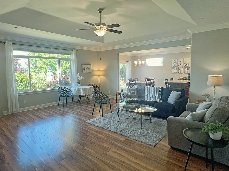580 Grants Pass Pl — Photo 6