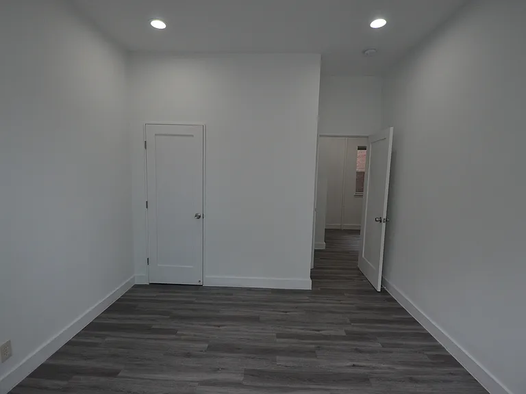 111 Peterborough St #5 — Photo 15