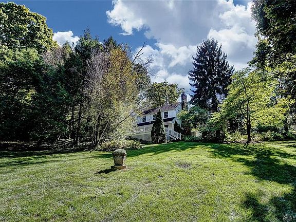 3rd image of 5227 Little Woods Ln