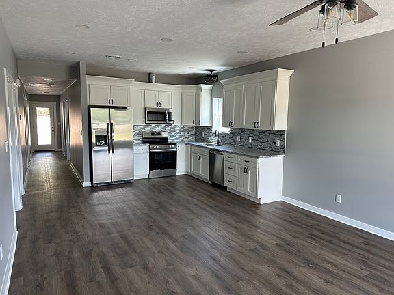 4th image of 2517 Kuhlmann Ave #101