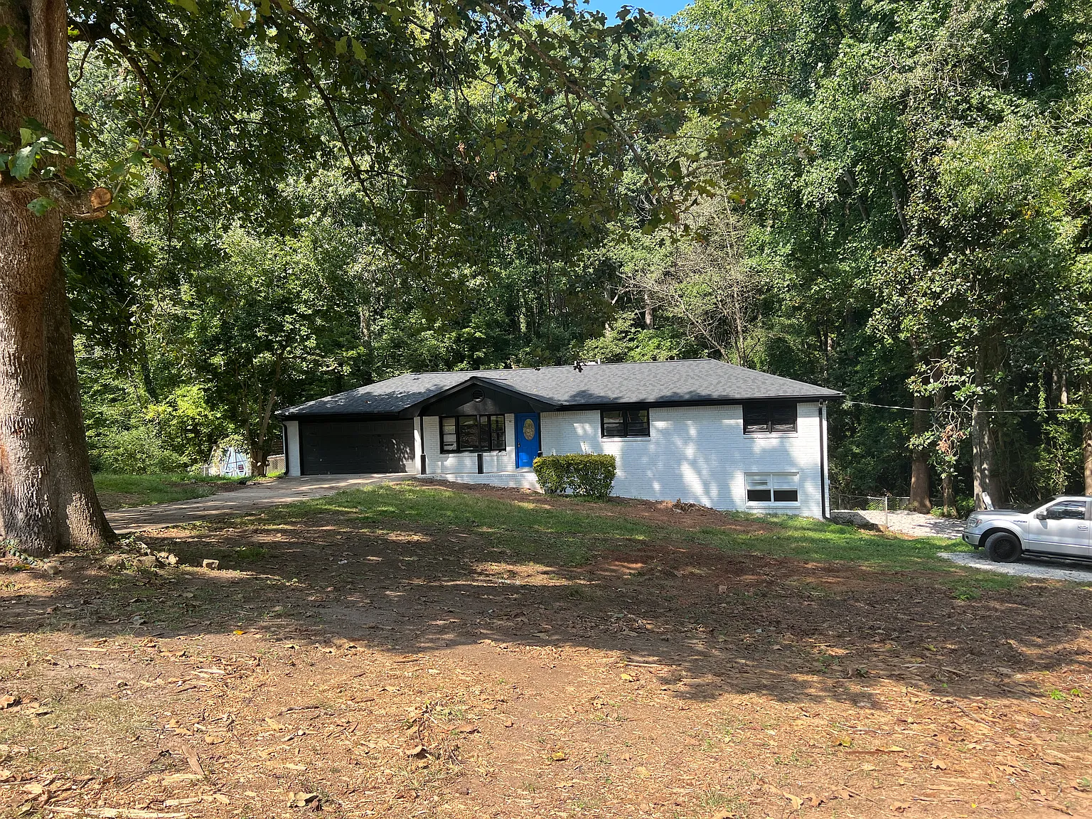 3 bed, 1315 sqft, $1,900 — Photo 1