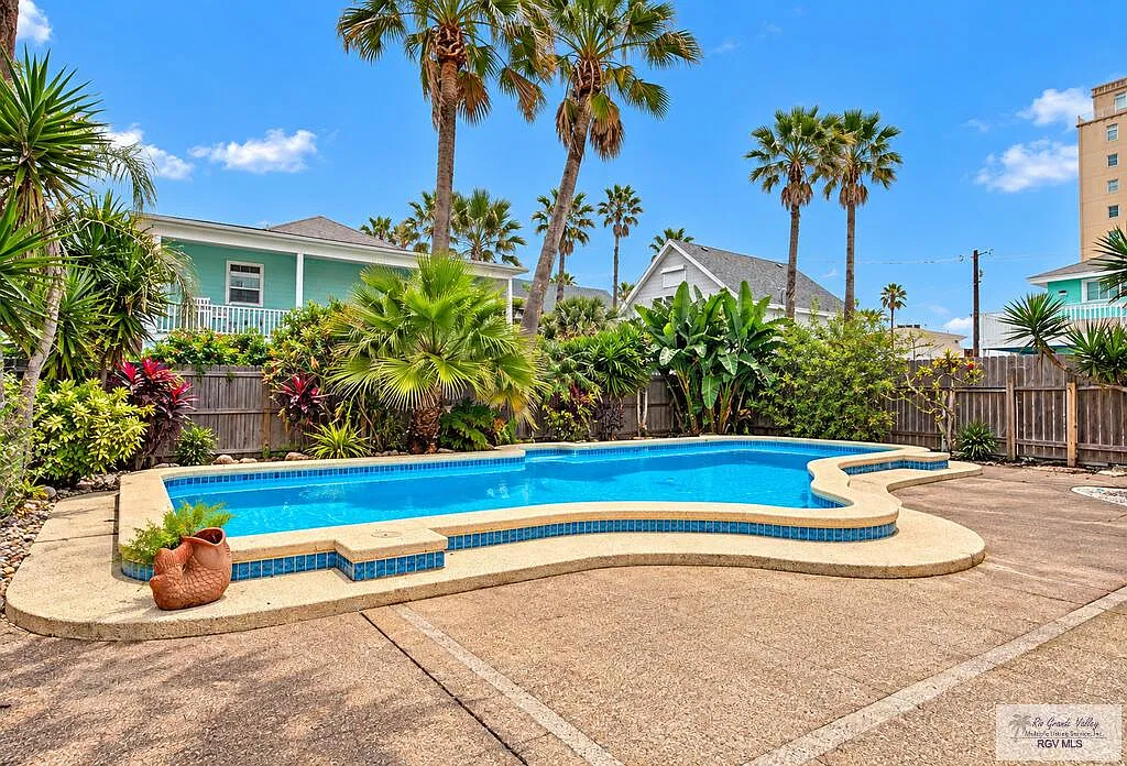 2 bed, 2.0 bath, 1200 sqft, $2,650 — Photo 3