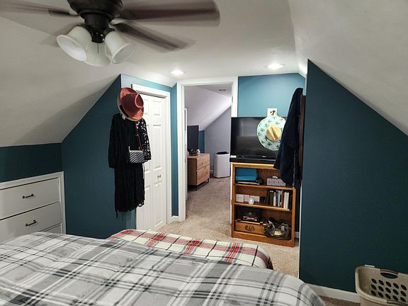 5th image of 937 Waverly Ave