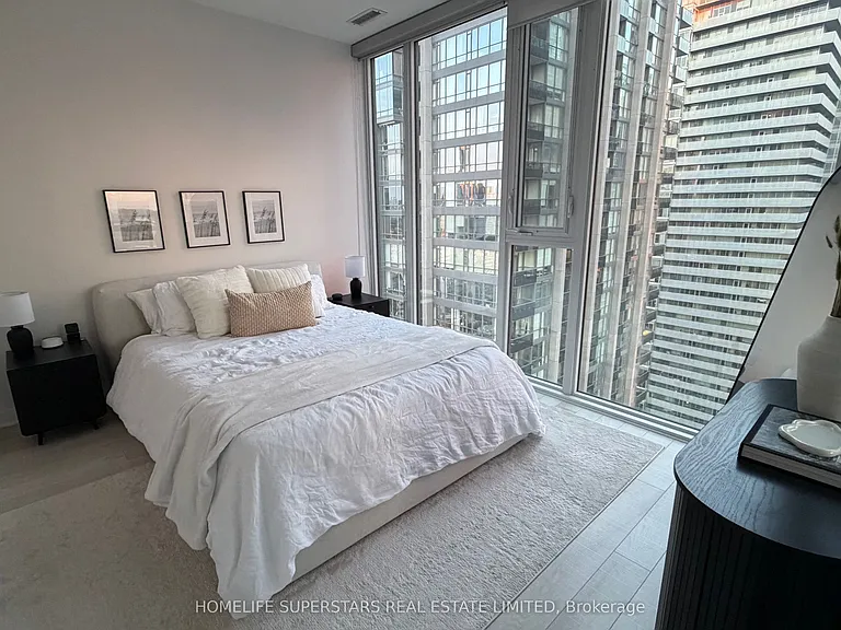 290 Adelaide St W #3411 — Photo 8