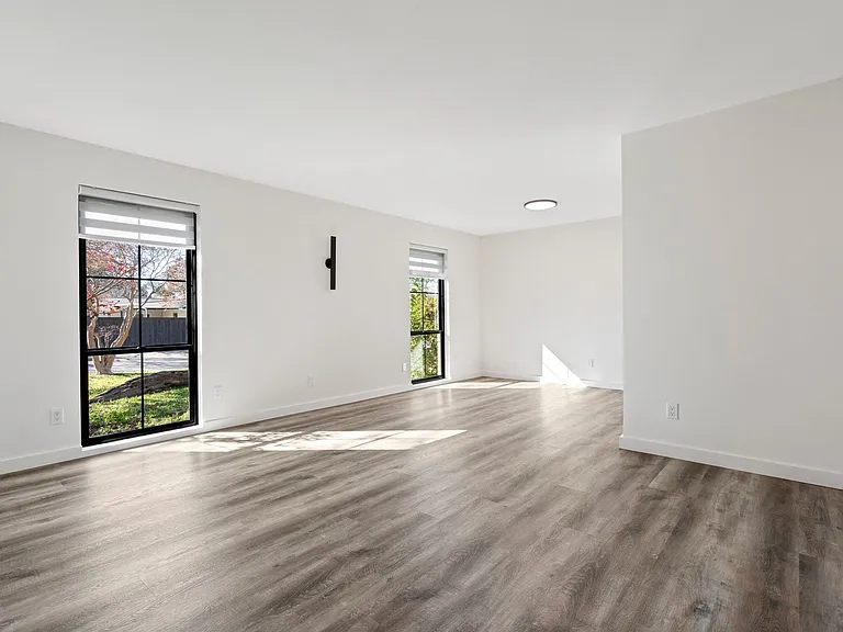 12611 High Meadow Dr — Photo 8
