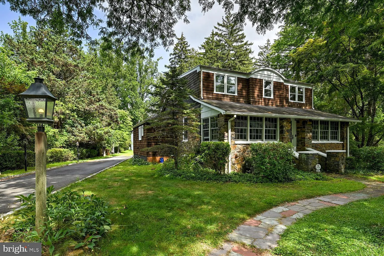 4 bed, 1947 sqft, $5,500 — Photo 3