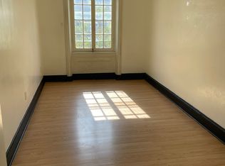 1209 Race St #3F, Philadelphia, PA 19107
