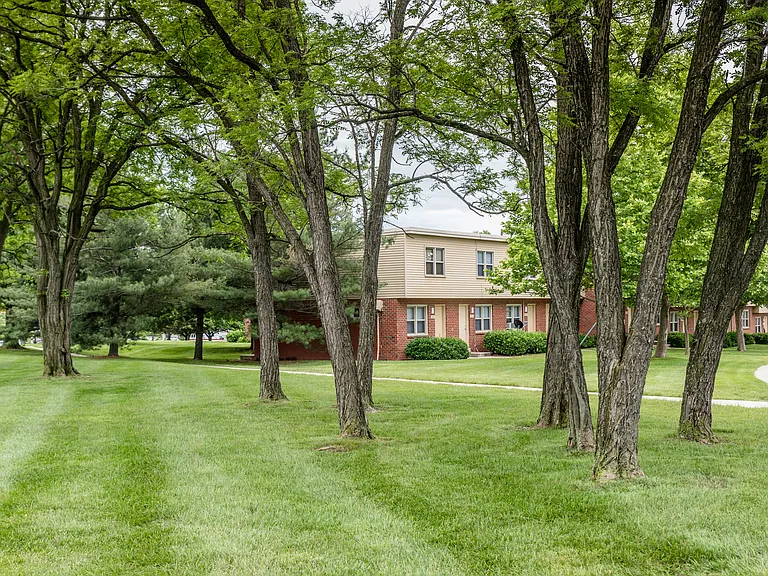Middle Branch Manor — Photo 14