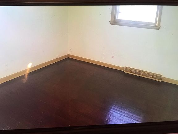 2nd image of 7429 W Beckett Ave