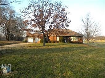2nd image of 12930 Leavenworth Rd
