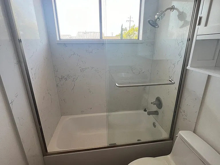 3851 Vineyard Ave #B — Photo 12