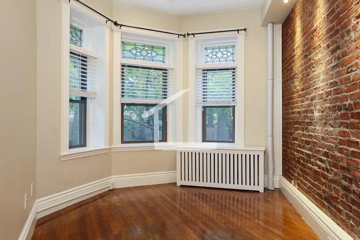 Building Photo - 52 Charlesgate E #33