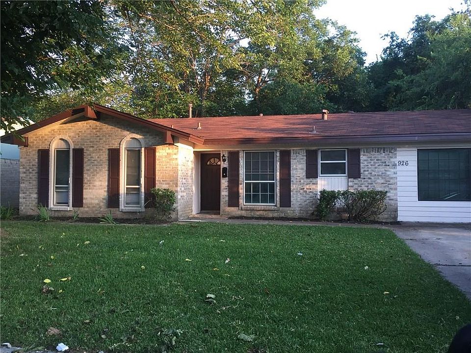 1st image of 926 Greencove Dr