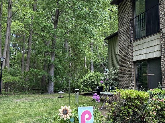 2nd image of 79 W Bluebell Ln