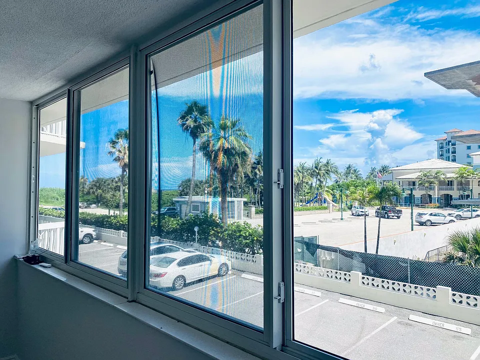 125 Ocean Ave #206