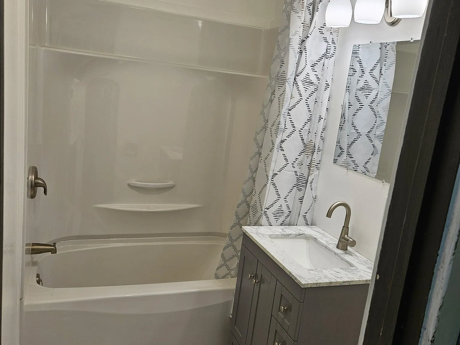2 bed, 920 sqft, $975 — Photo 4