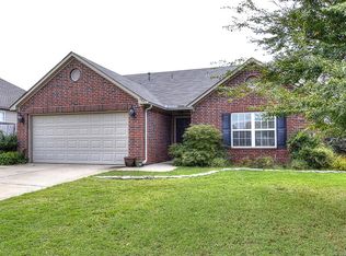 402 E 148th Cres S, Glenpool, OK 74033