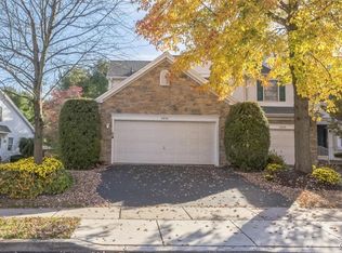 2892 Hope Ridge Dr, Easton, PA 18045