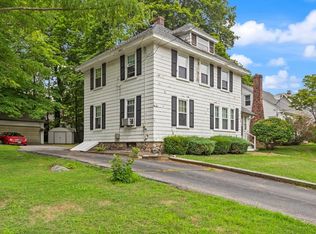 15 Willow St, Reading, MA 01867